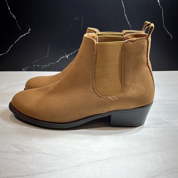 Refresh Tildon-03 Women’s Ankle Bootie Brown sz 6 - Picture 2 of 9